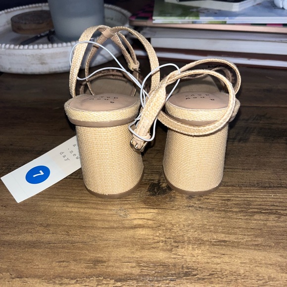 NWT target mirabel heels - Picture 4 of 8